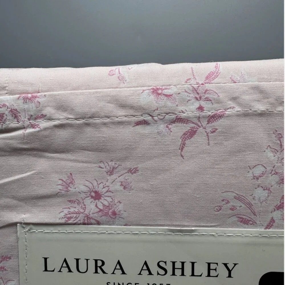NEW 4pc Laura Ashley Pink Floral KING Sheet Set VICTORIAN BOUQUET Cottage Chic